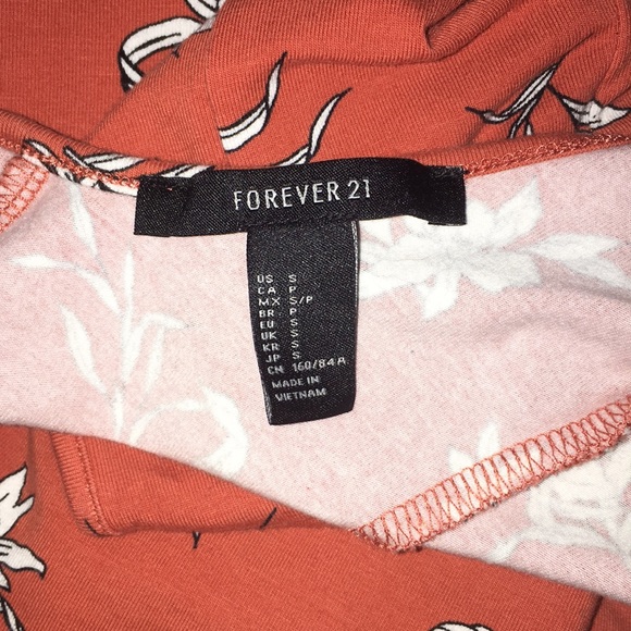 Dress bought at forever 21. - Picture 3 of 3